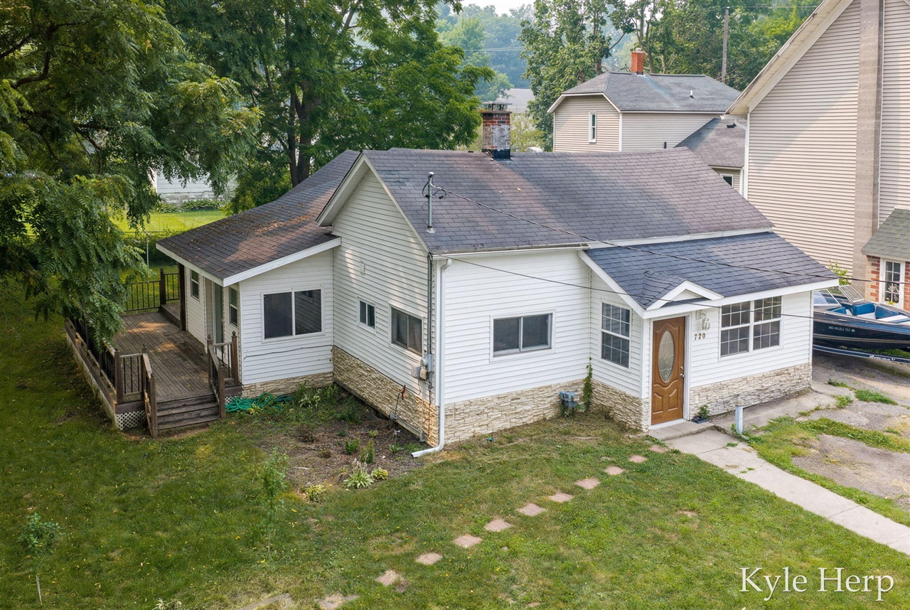 1st image of 720 N Boltwood St, Hastings, MI 49058 | MLS# 70546533