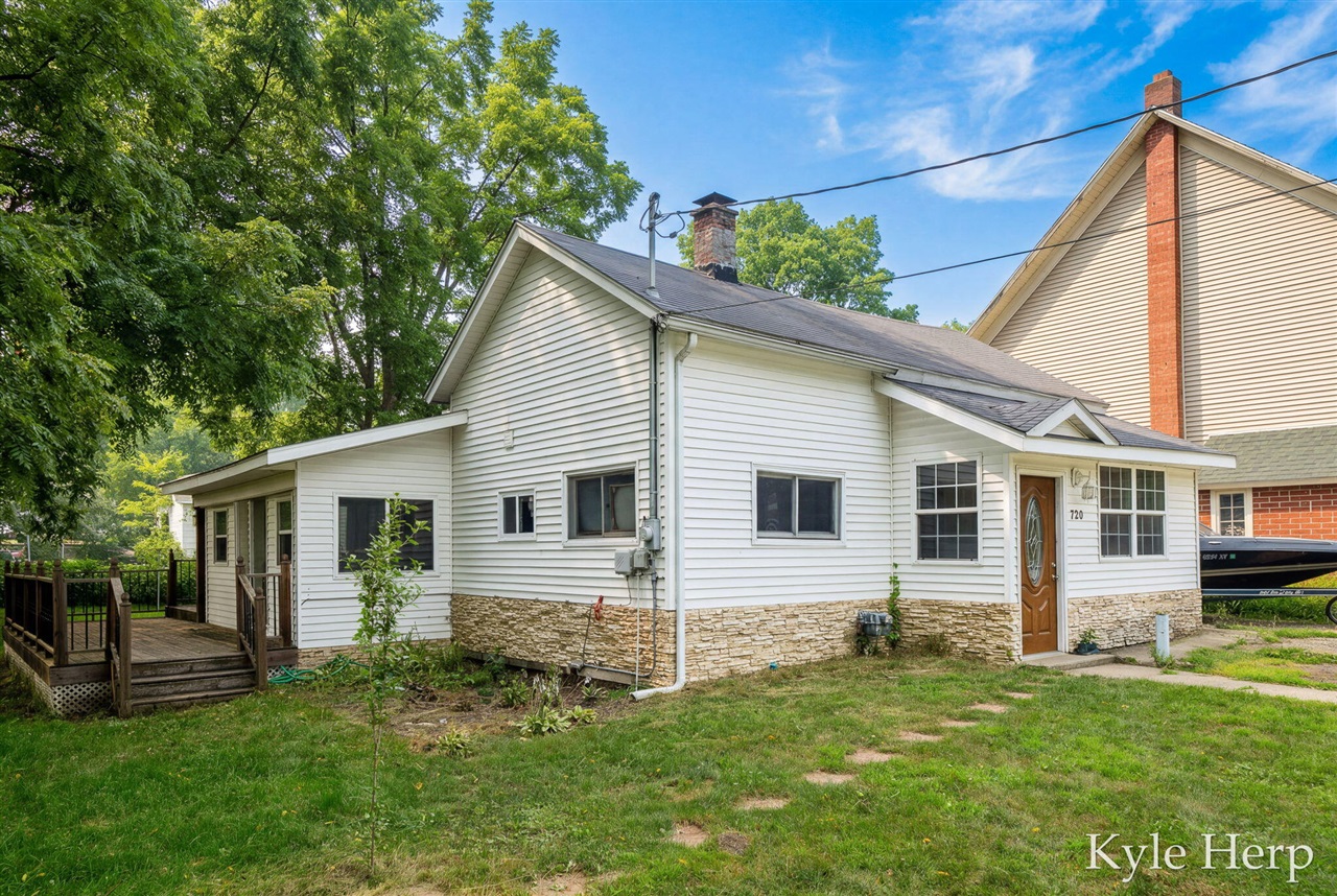 2nd image of 720 N Boltwood St, Hastings, MI 49058 | MLS# 70546533