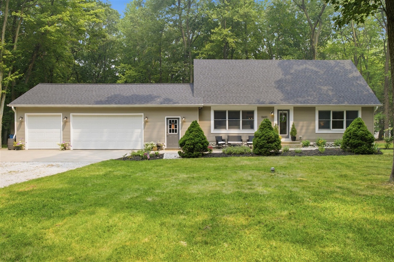 1st image of 13650 148th Ave, Grand Haven, MI 49417 | MLS# 70546563