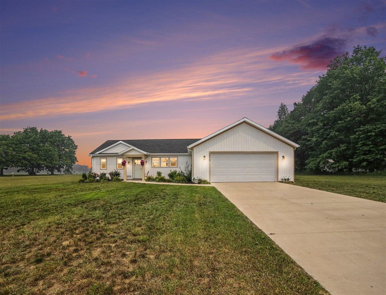 Photo 1 of Single family home for sale at 3970 W Destiny Dr, Hart, MI 49420 | MLS# 70546564 | Listing updated on 2026-10-05