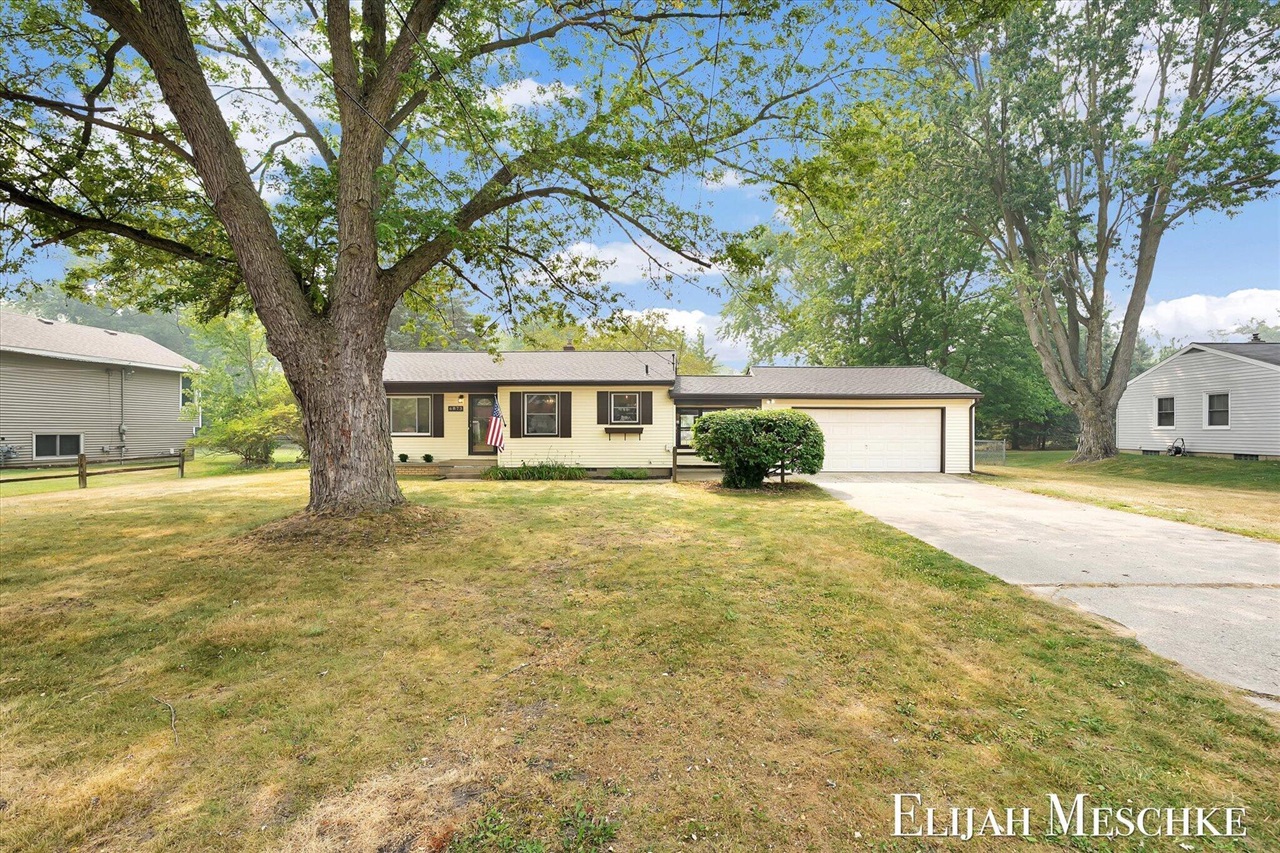 Homes for sale in Jenison, MI | 6873 11Th Ave, Jenison, MI 49428 | MLS# 70546583