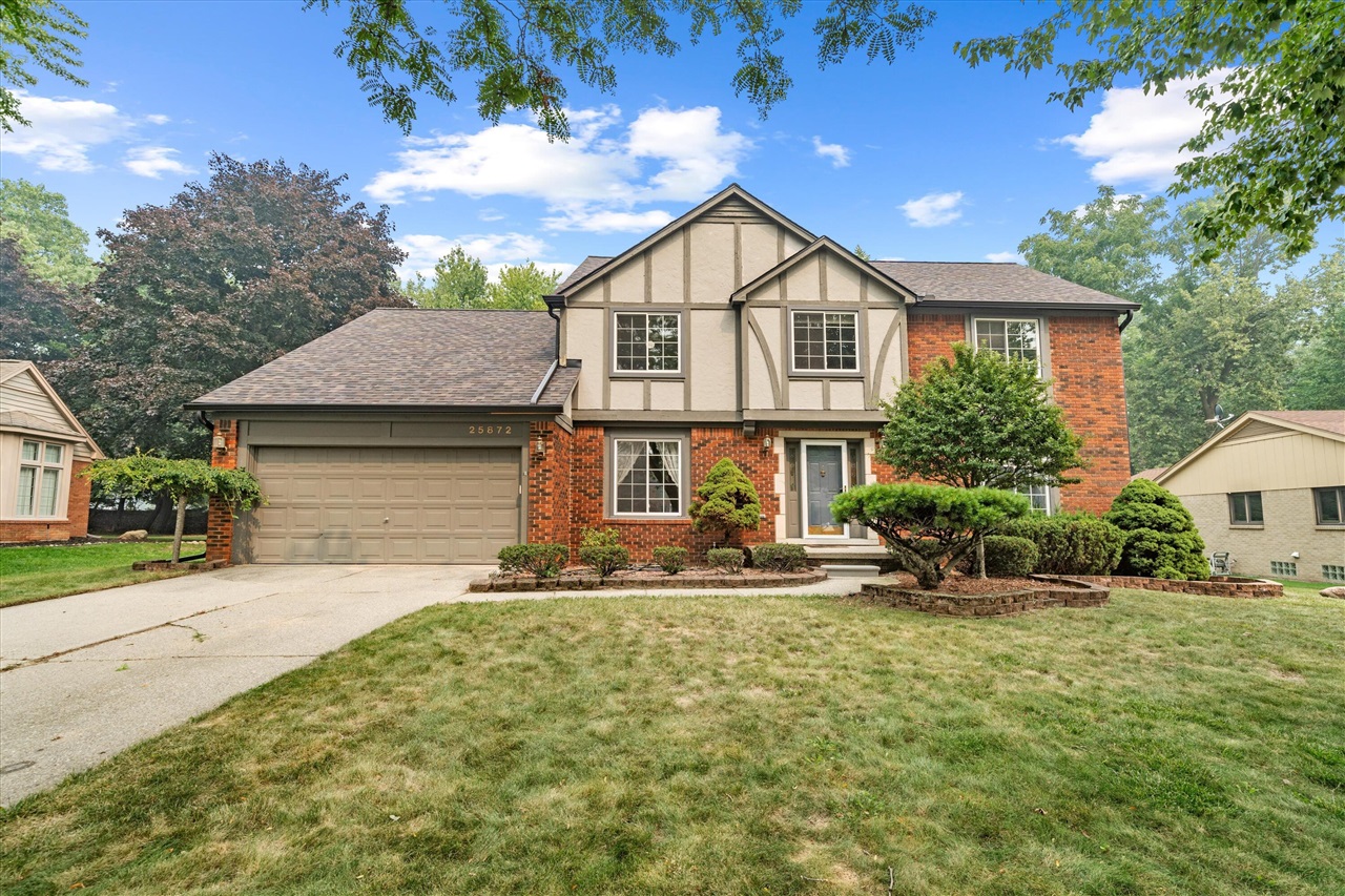 1st image of 25872 Hunt Club Blvd, Farmington Hills, MI 48335 | MLS# 70546594