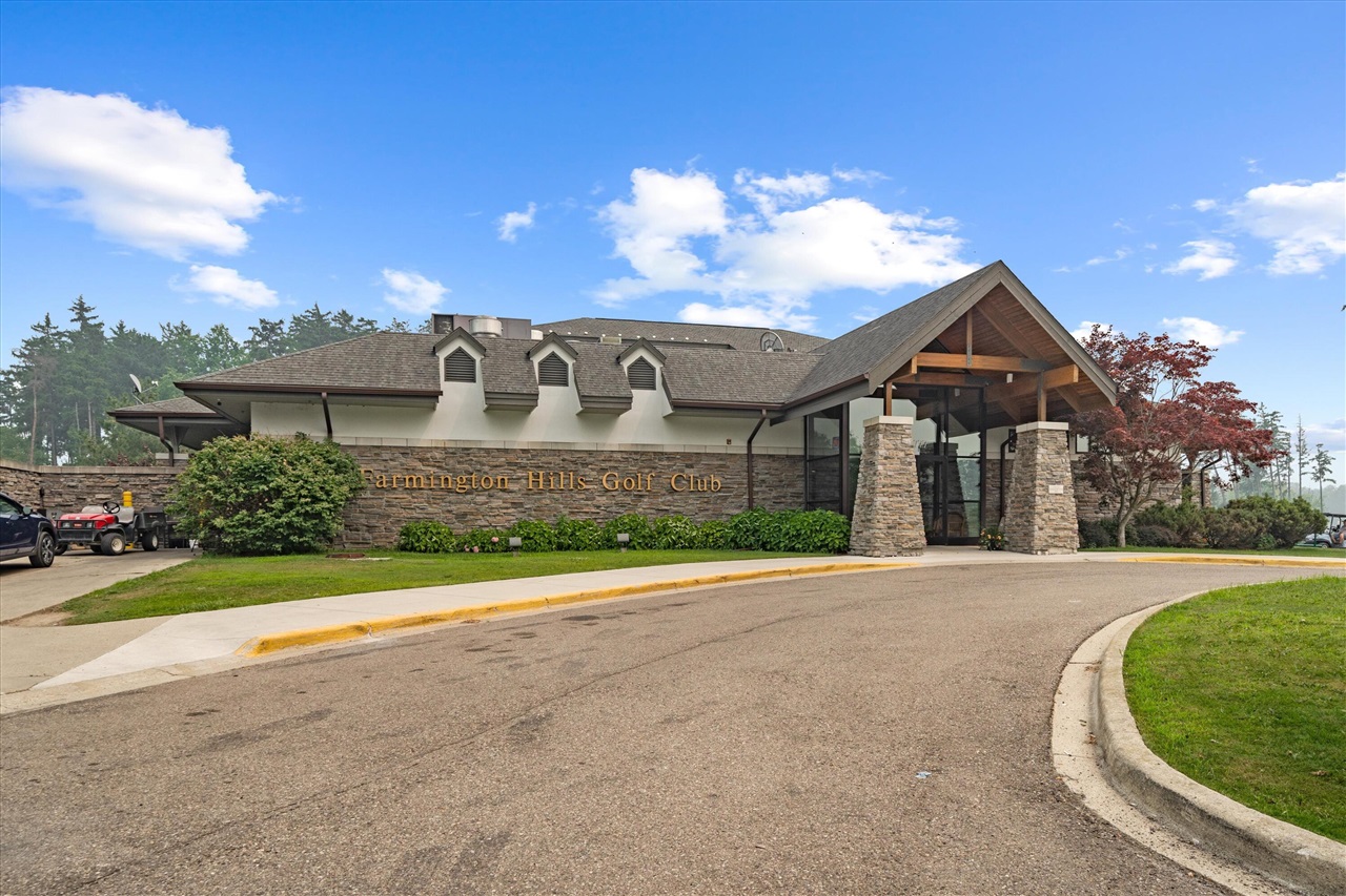 49th image of 25872 Hunt Club Blvd, Farmington Hills, MI 48335 | MLS# 70546594