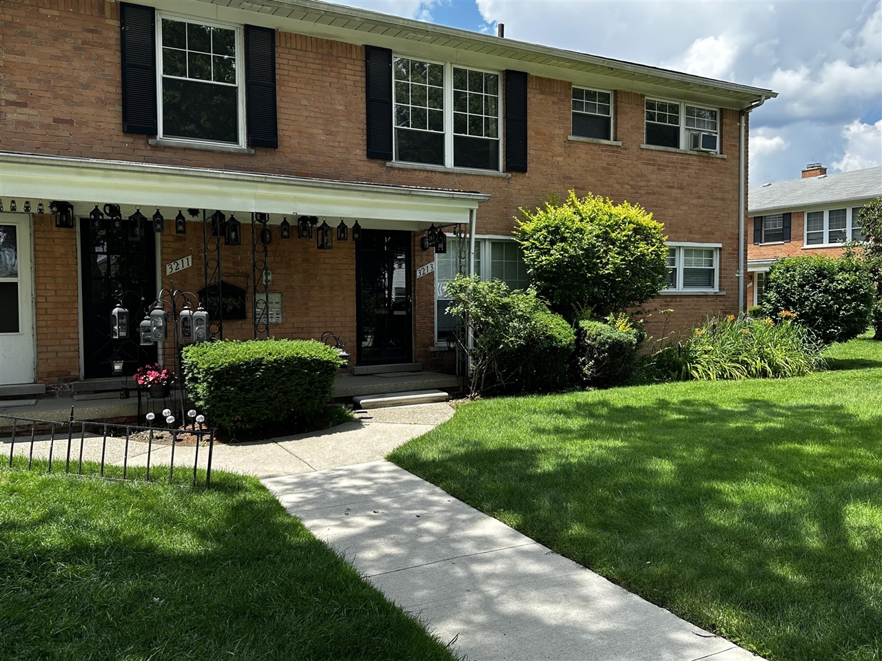 Homes for sale in Royal Oak, MI | 3213 Benjamin Ave #3, Royal Oak, MI 48073 | MLS# 70546606