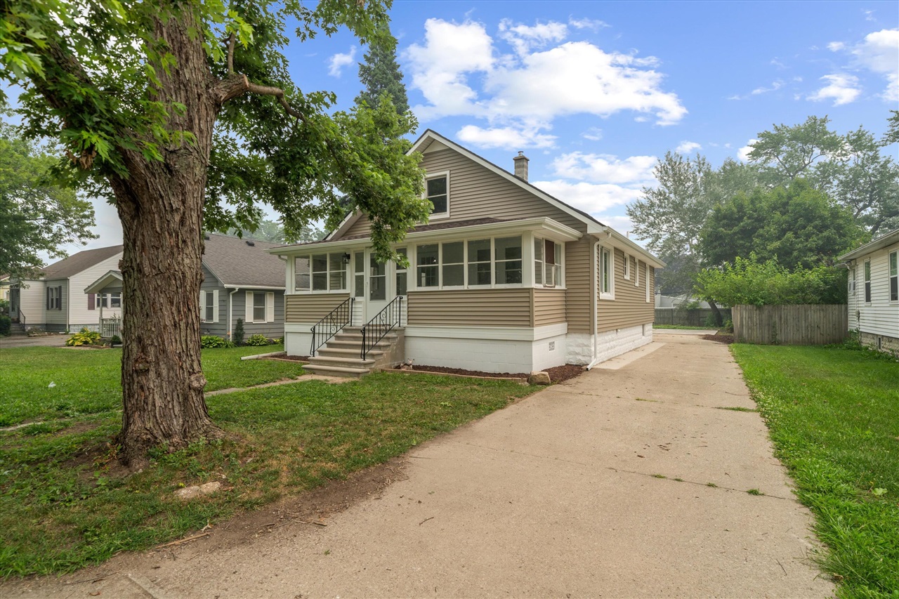 1st image of 761 Westwood Dr, Monroe, MI 48161 | MLS# 70546629