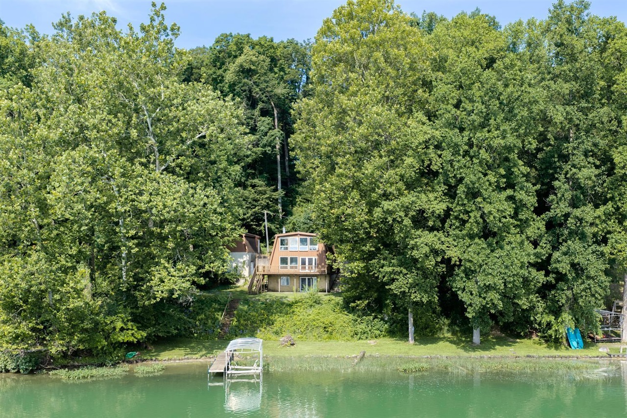 3rd image of 65491 North Dr, Cassopolis, MI 49031 | MLS# 70546633