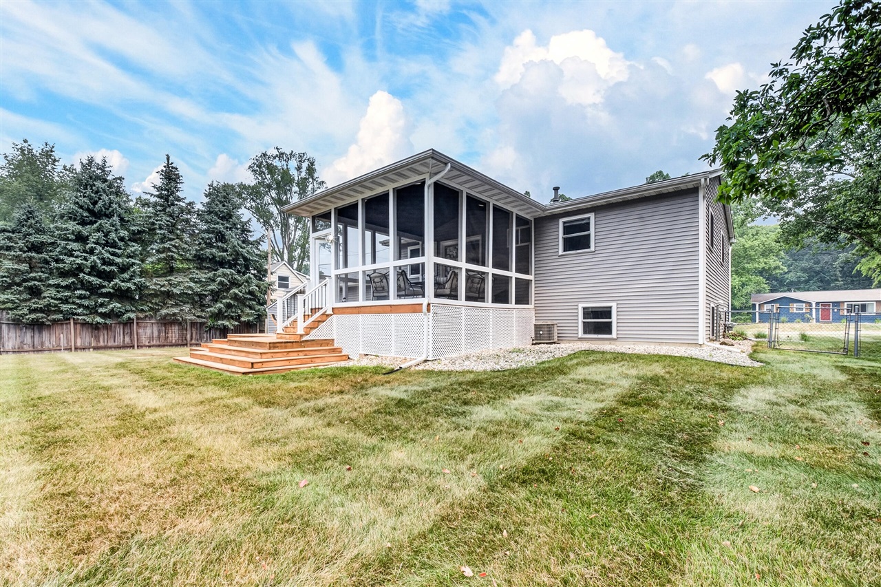4th image of 57380 Hamilton Dr, Mattawan, MI 49071 | MLS# 70546640