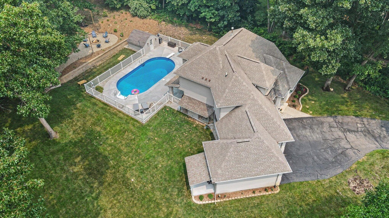 3rd image of 1288 Oshtemo Tr, Kalamazoo, MI 49009 | MLS# 70546642