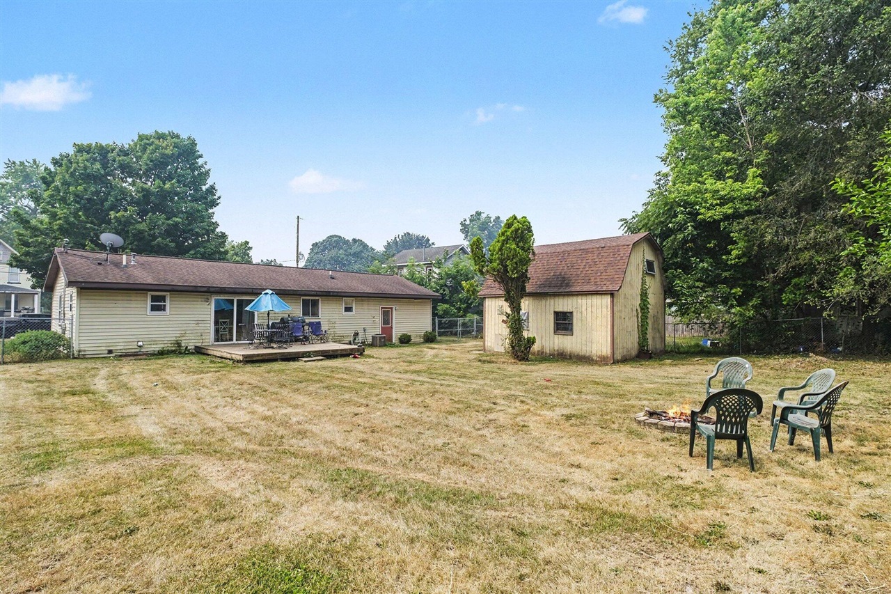 2nd image of 326 E Adams St, Ionia, MI 48846 | MLS# 70546645