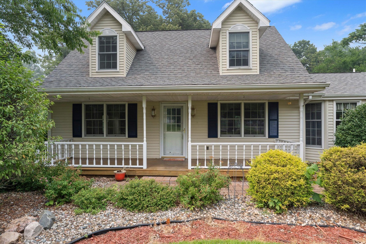 1st image of 29184 Water St, Dowagiac, MI 49047 | MLS# 70546673