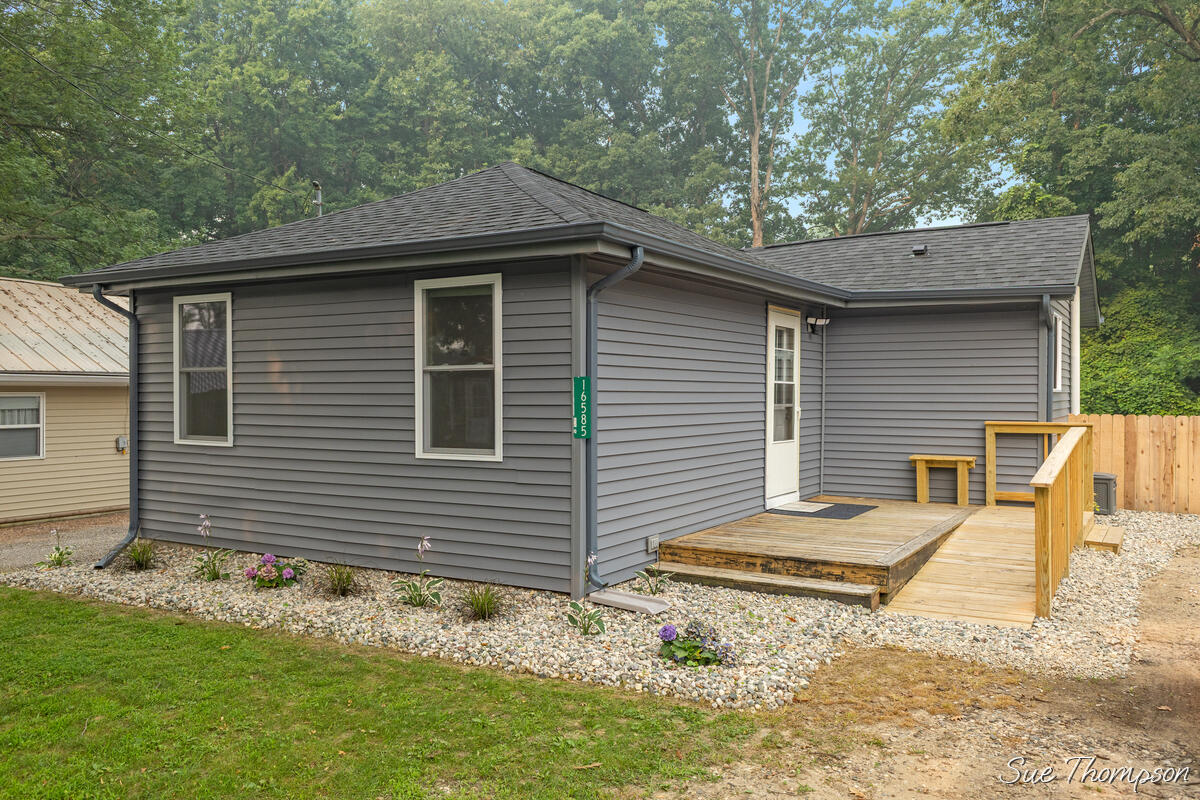 Homes for sale in Sand Lake, MI | 16585 Oakum Ave, Sand Lake, MI 49343 | MLS# 70546676