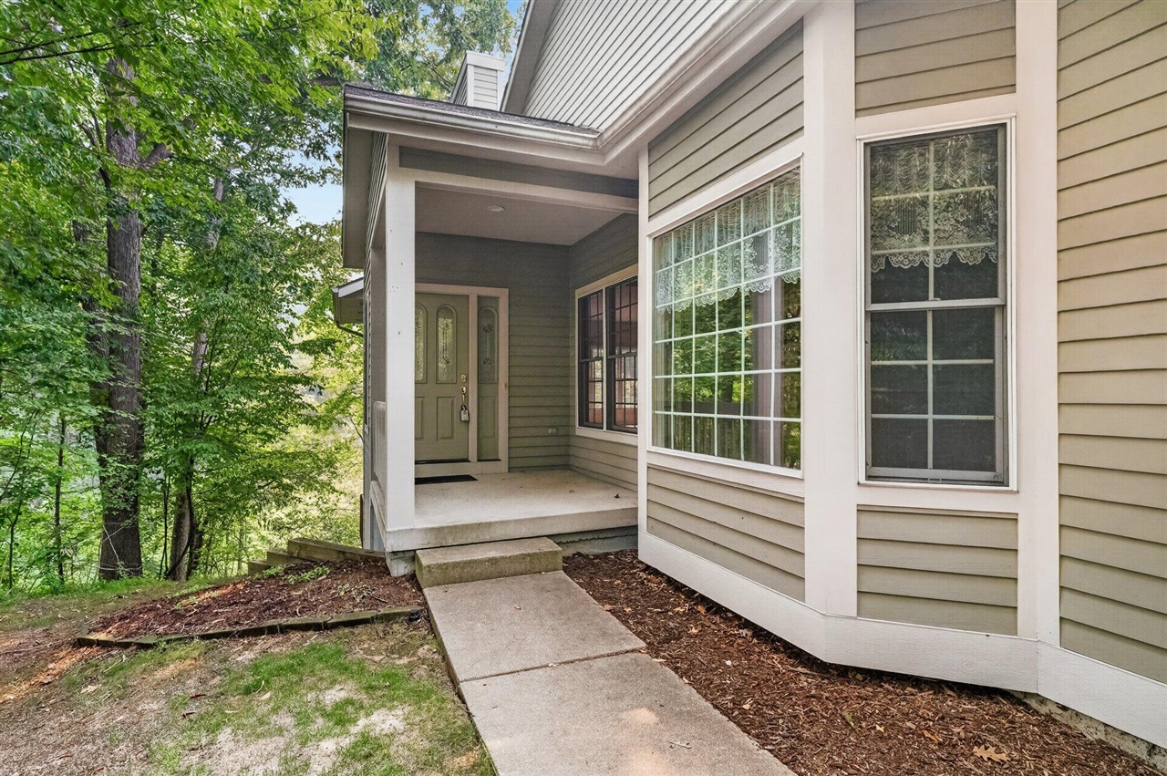 2nd image of 1718 Big Timber Ct, Grand Rapids, MI 49505 | MLS# 70546690