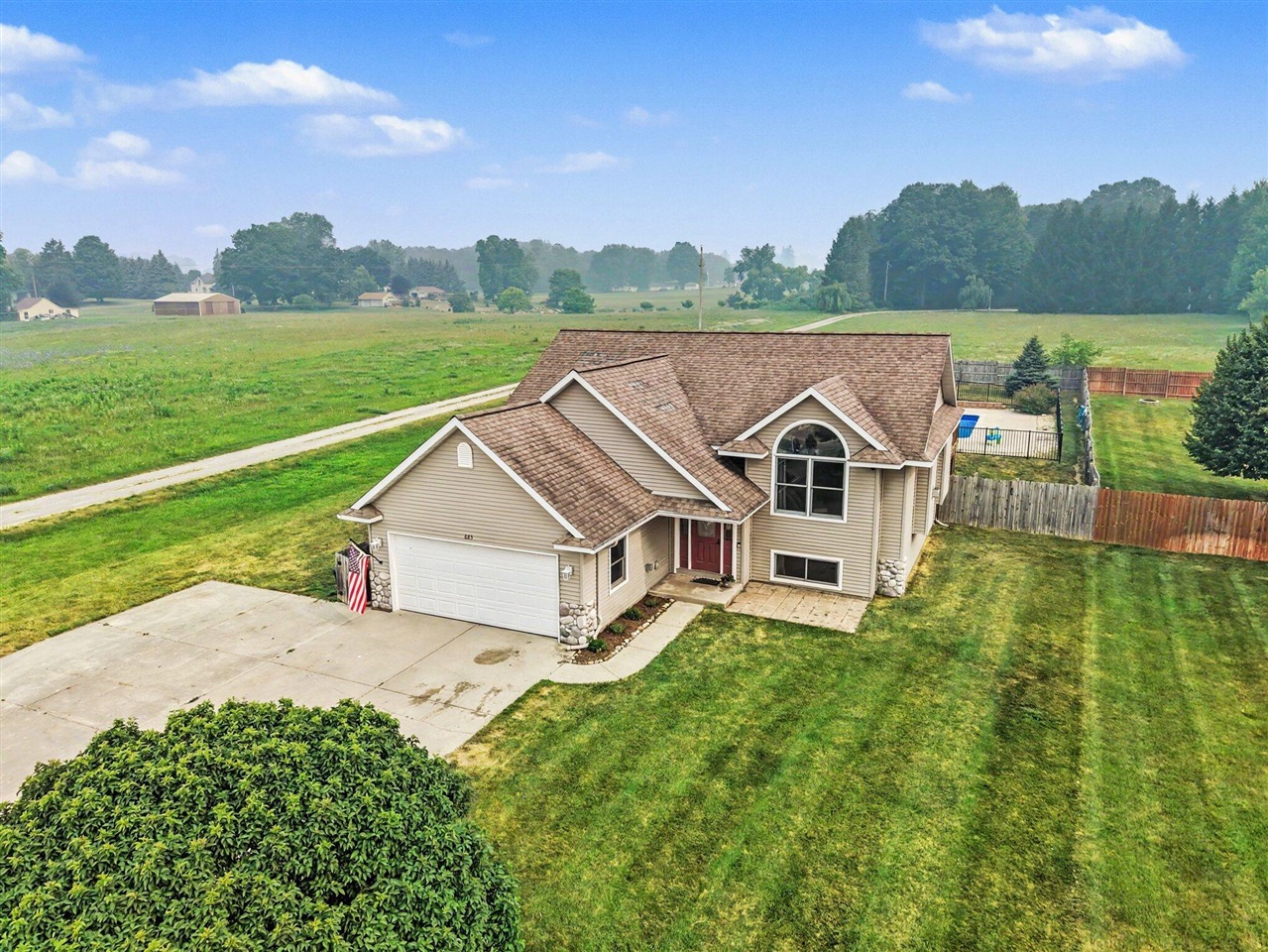 2nd image of 623 W 44th St, Fremont, MI 49412 | MLS# 70546703
