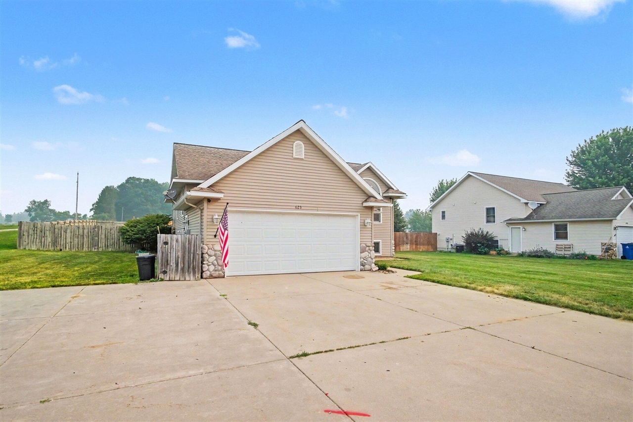 3rd image of 623 W 44Th St, Fremont, MI 49412 | MLS# 70546703