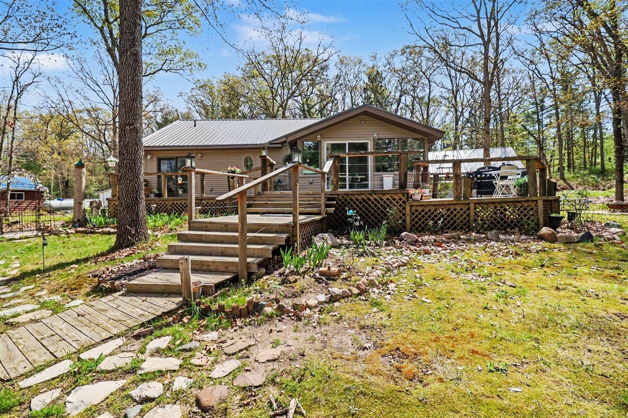 3rd image of 9629 N Kings Point, Irons, MI 49644 | MLS# 70546709