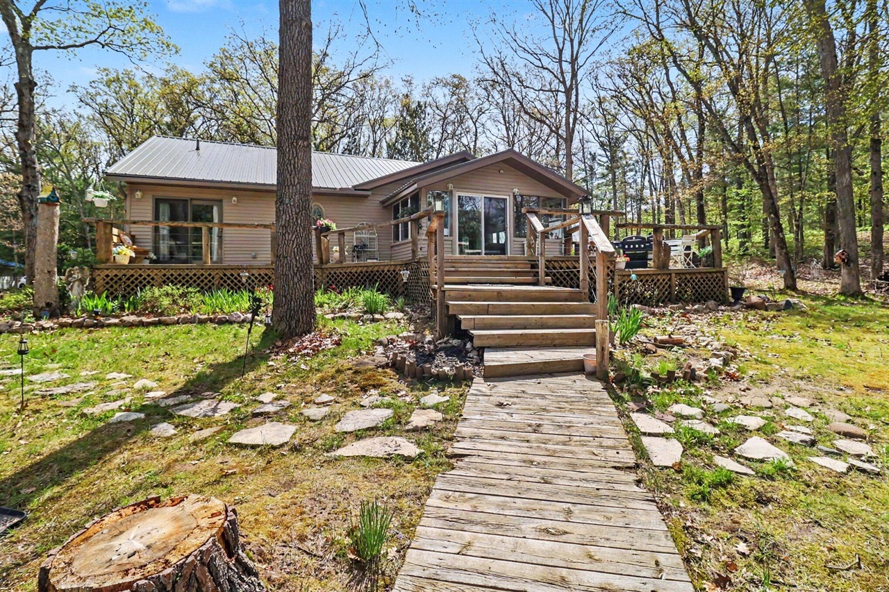 4th image of 9629 N Kings Point, Irons, MI 49644 | MLS# 70546709