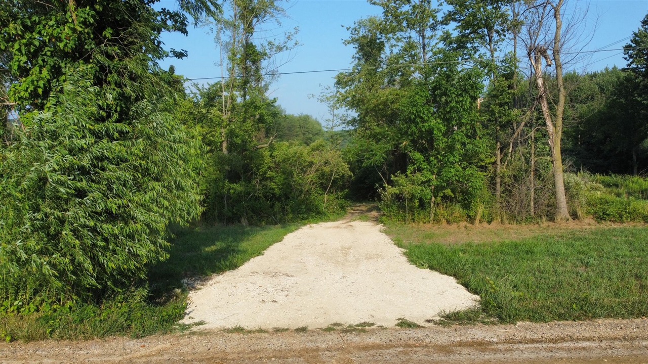 3rd image of 47655 W 48Th Ave, Hartford, MI 49057 | MLS# 70546715