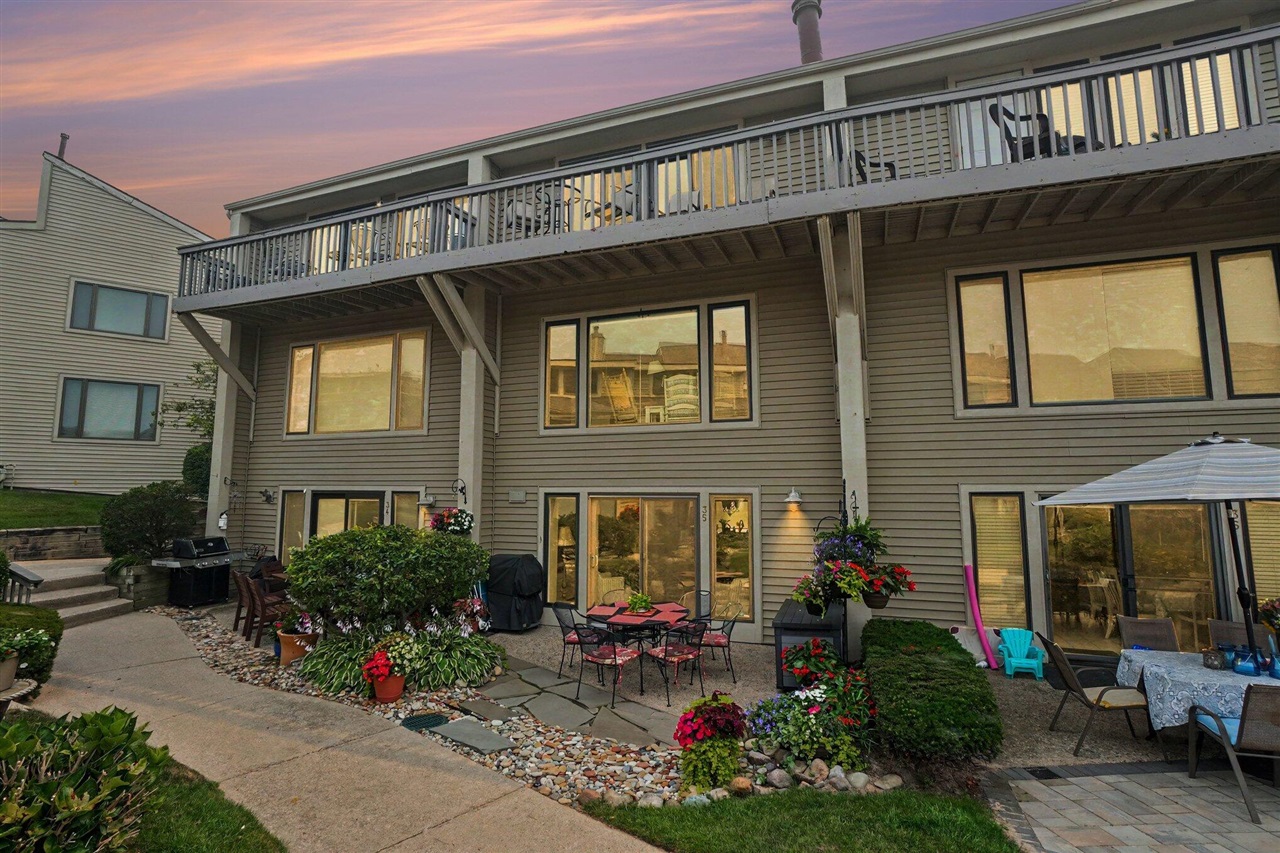 4th image of 69 N Shore Dr, South Haven, MI 49090