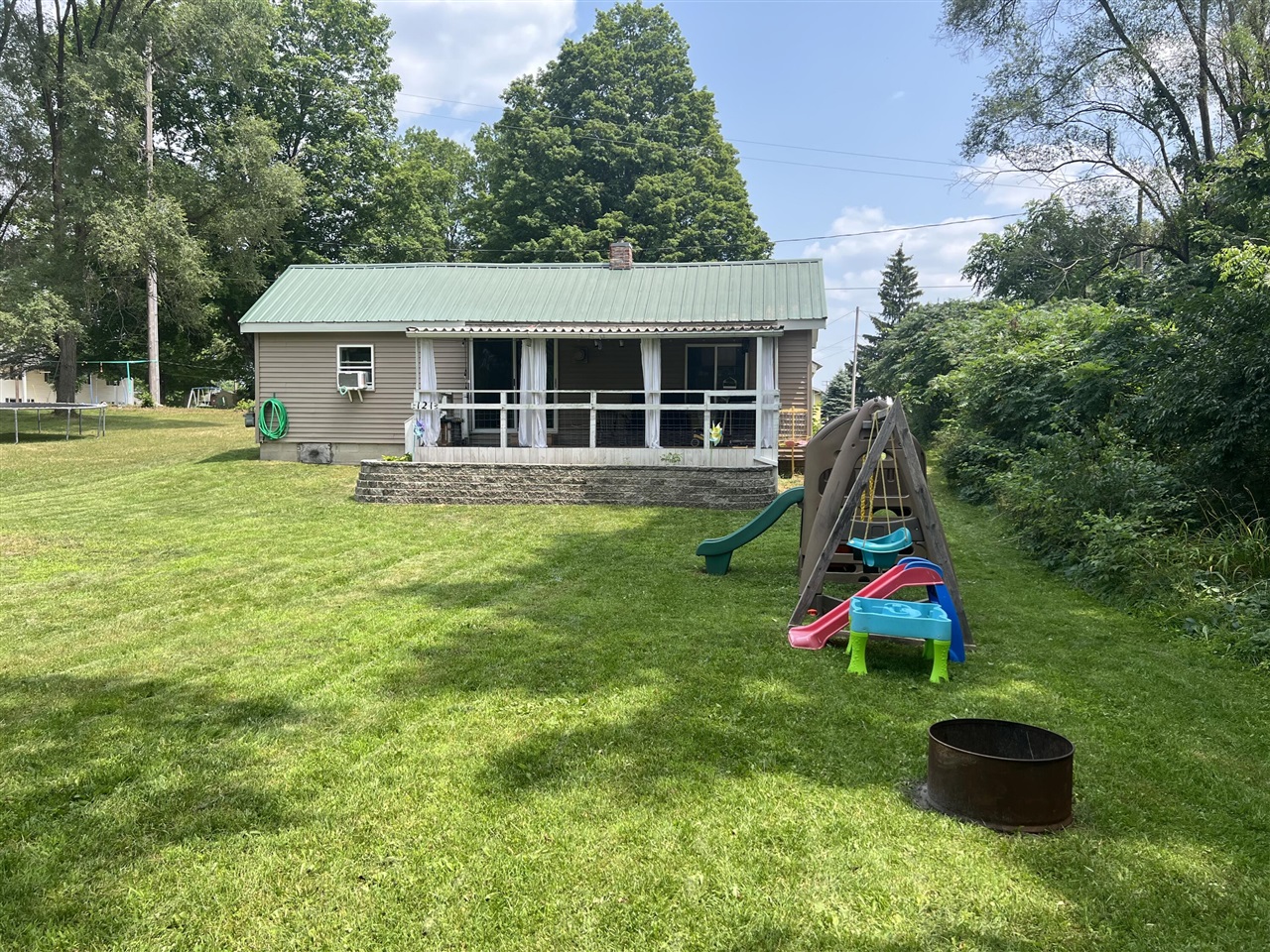 Homes for sale in Howard City, MI | 121 S Muenscher St, Howard City, MI 49329 | MLS# 70546767