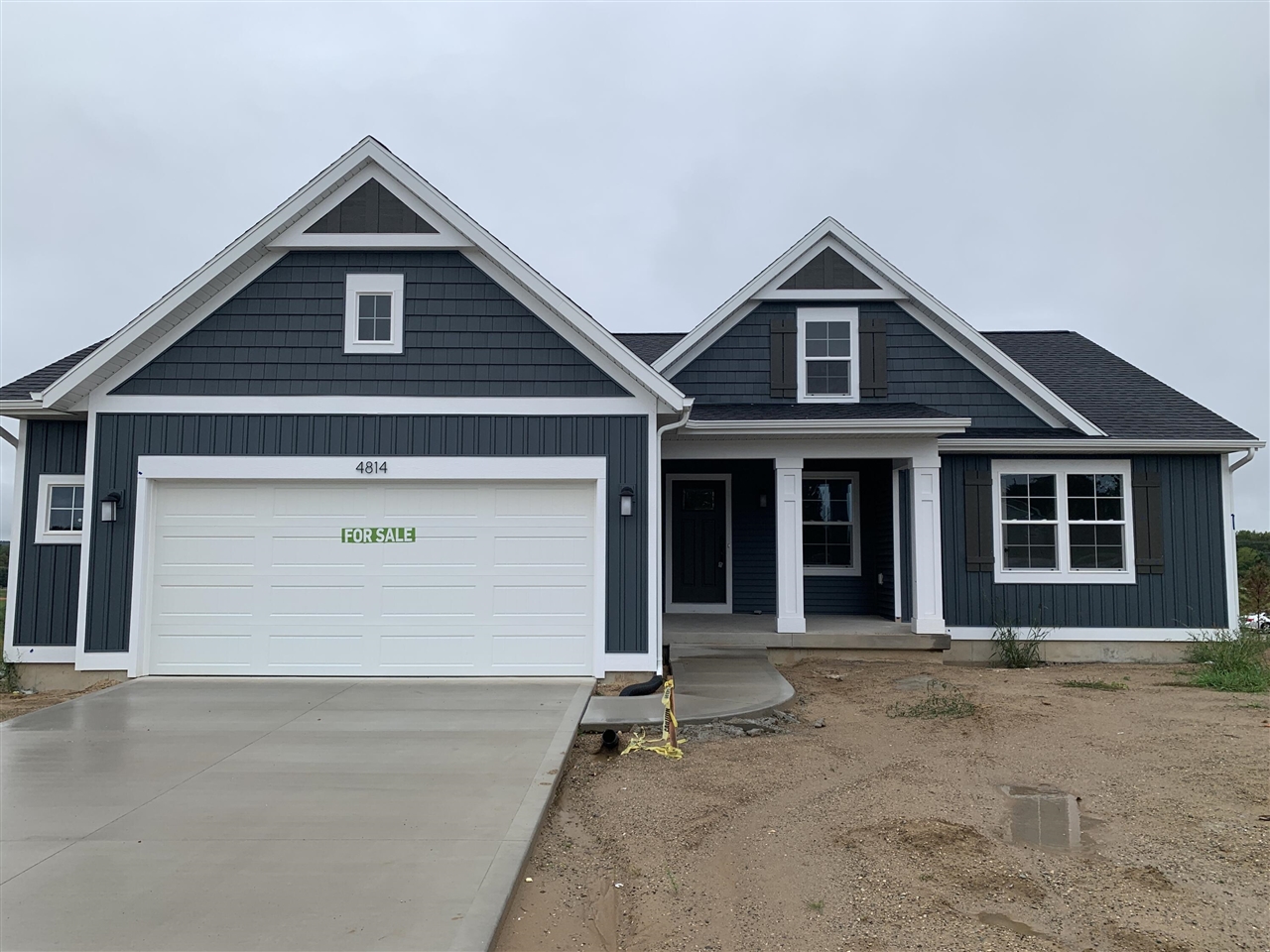 Photo 1 of Sale Pending at 4814 Bethpage Dr, Comstock Park, MI 49321 | MLS# 70546784 | Listing updated on 2026-10-01