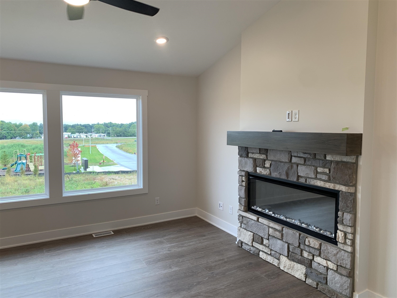 Photo 3 of Sale Pending at 4814 Bethpage Dr, Comstock Park, MI 49321 | MLS# 70546784 | Listing updated on 2026-10-01
