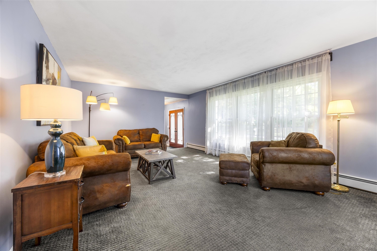 3rd image of 840 Edgehill Pl, Battle Creek, MI 49015 | MLS# 70546822