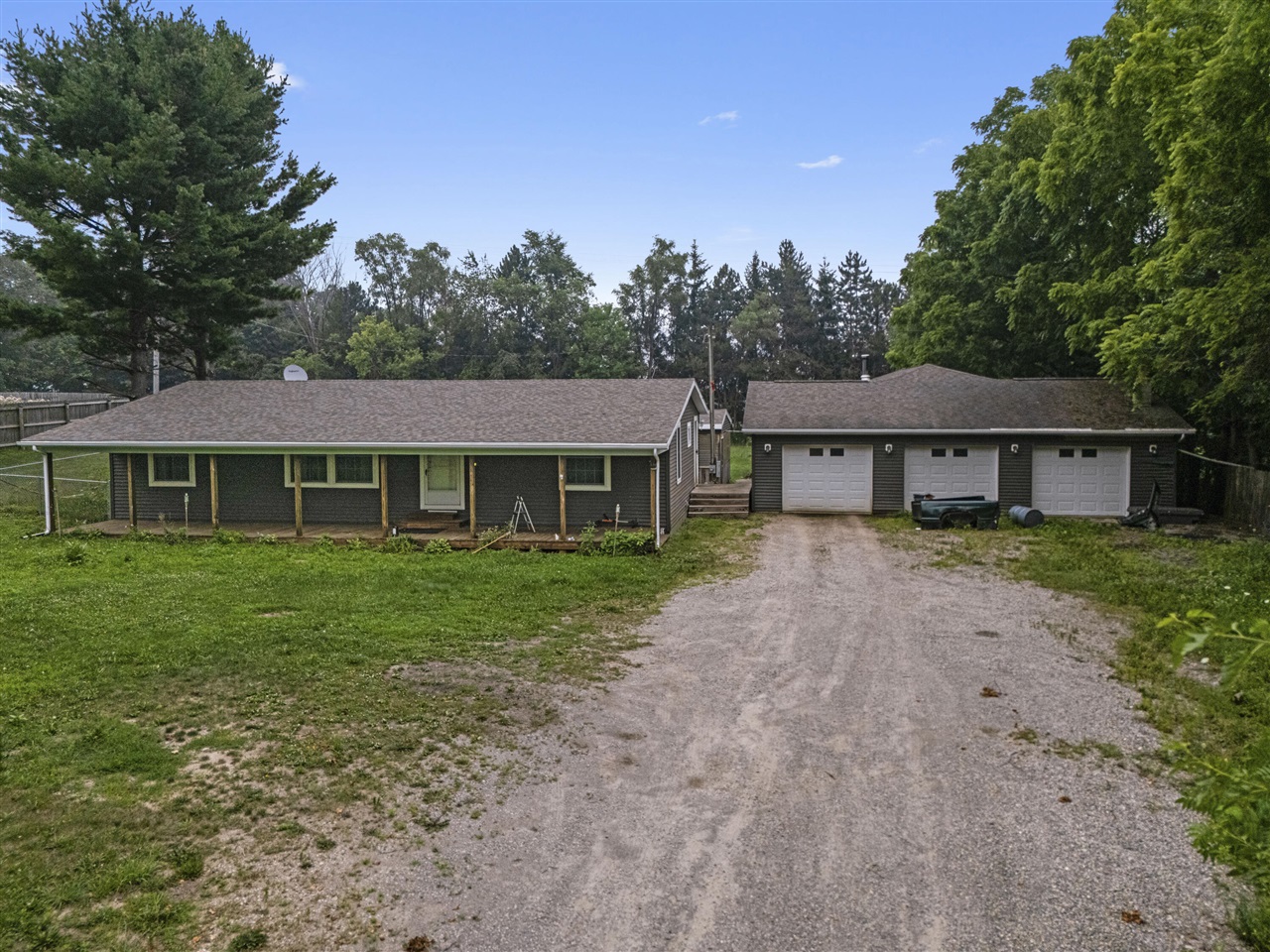 1st image of 5523 S Lake Pleasant Rd, Osseo, MI 49266 | MLS# 70546829