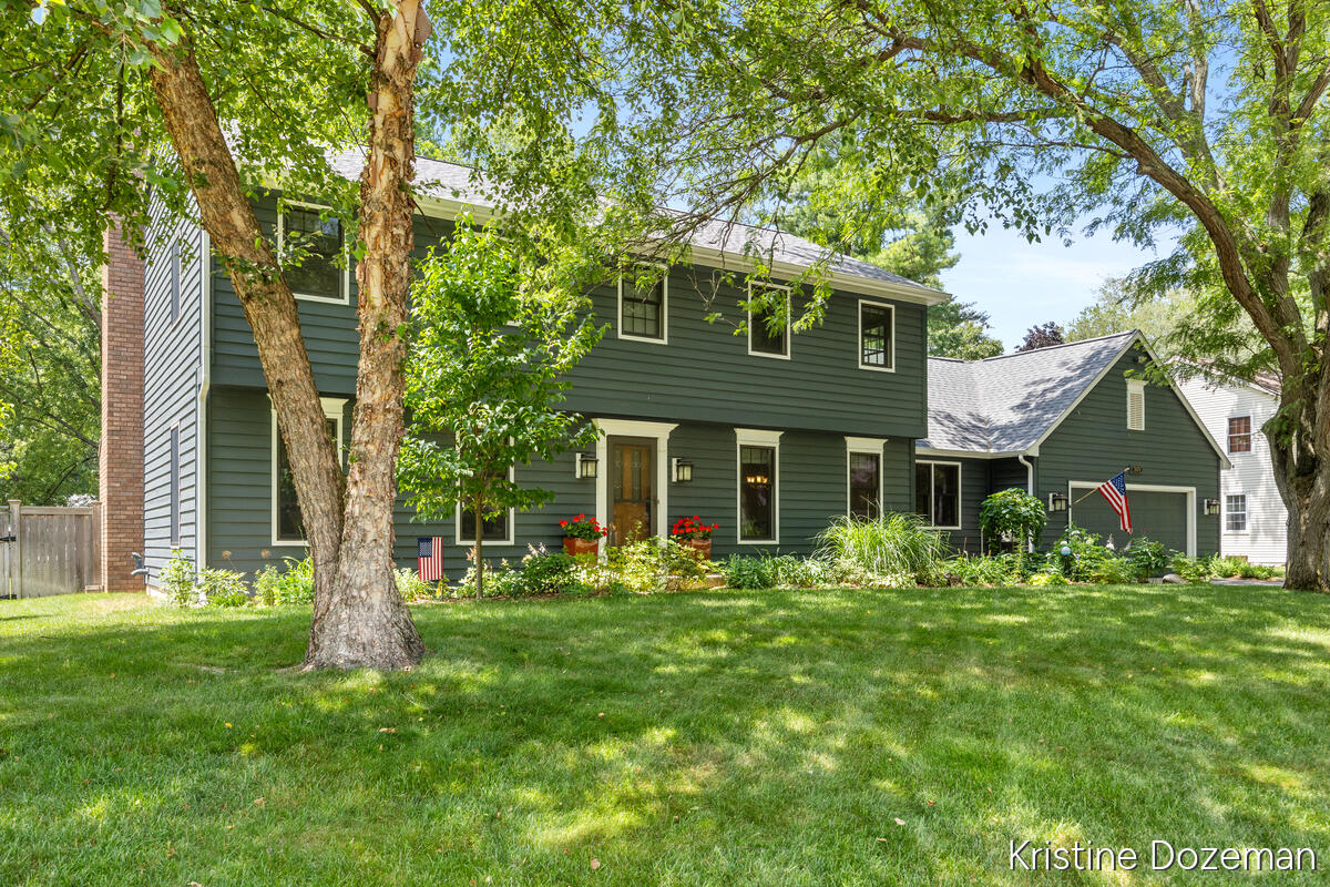 2nd image of 7679 Candlewood Dr, Ada, MI 49301 | MLS# 70546869
