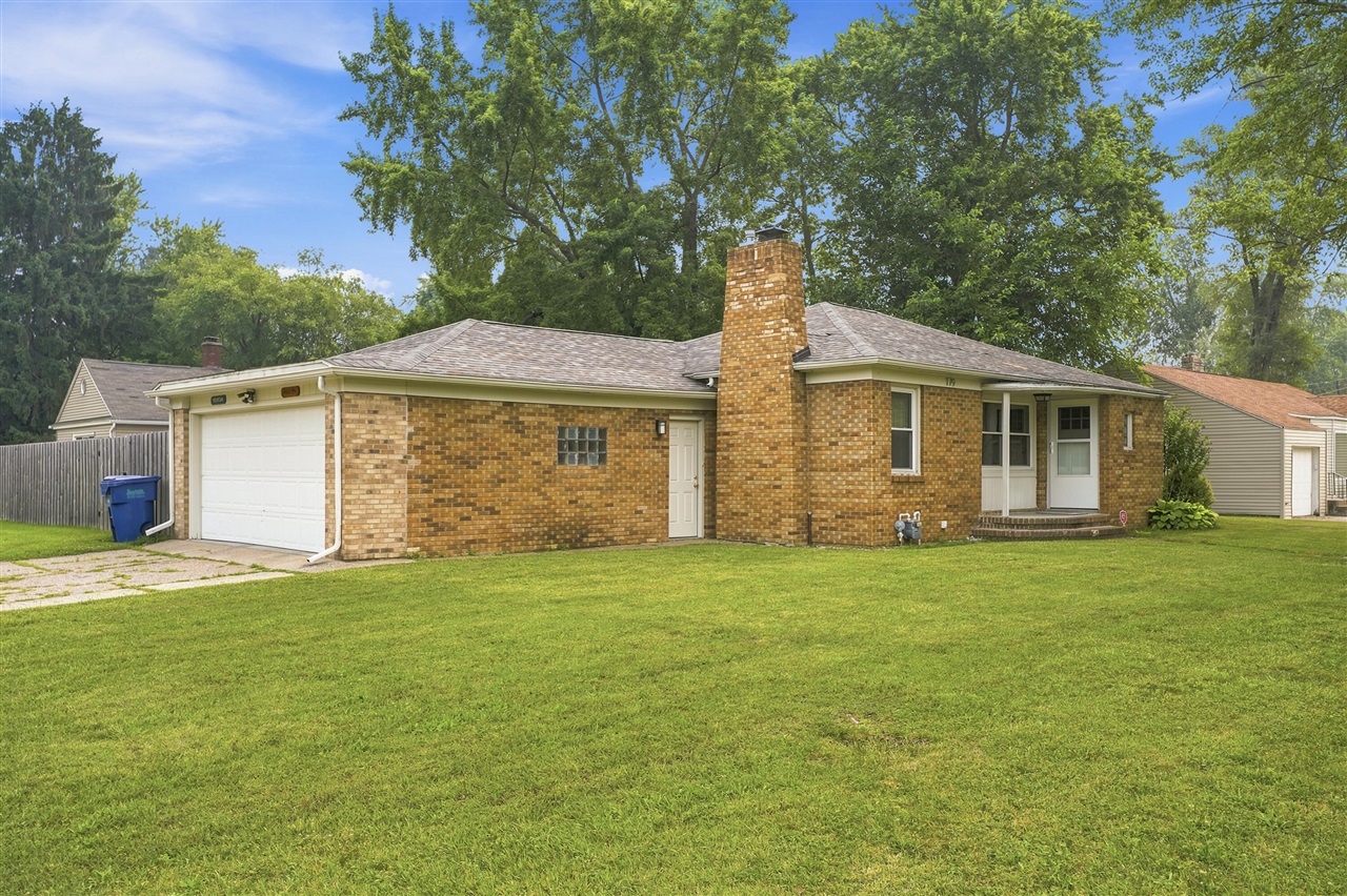 1st image of 179 Clardelle Ave, Benton Harbor, MI 49022 | MLS# 70546880