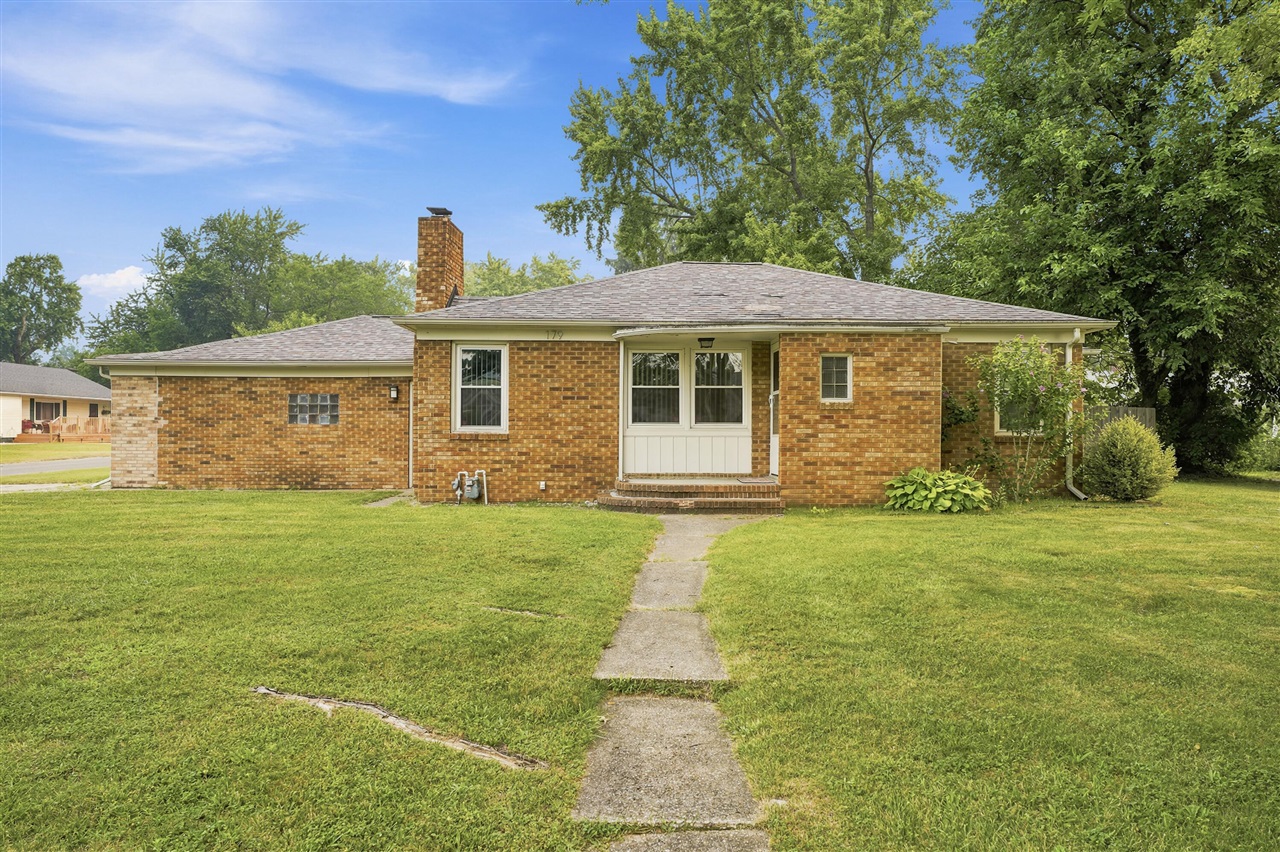 2nd image of 179 Clardelle Ave, Benton Harbor, MI 49022 | MLS# 70546880