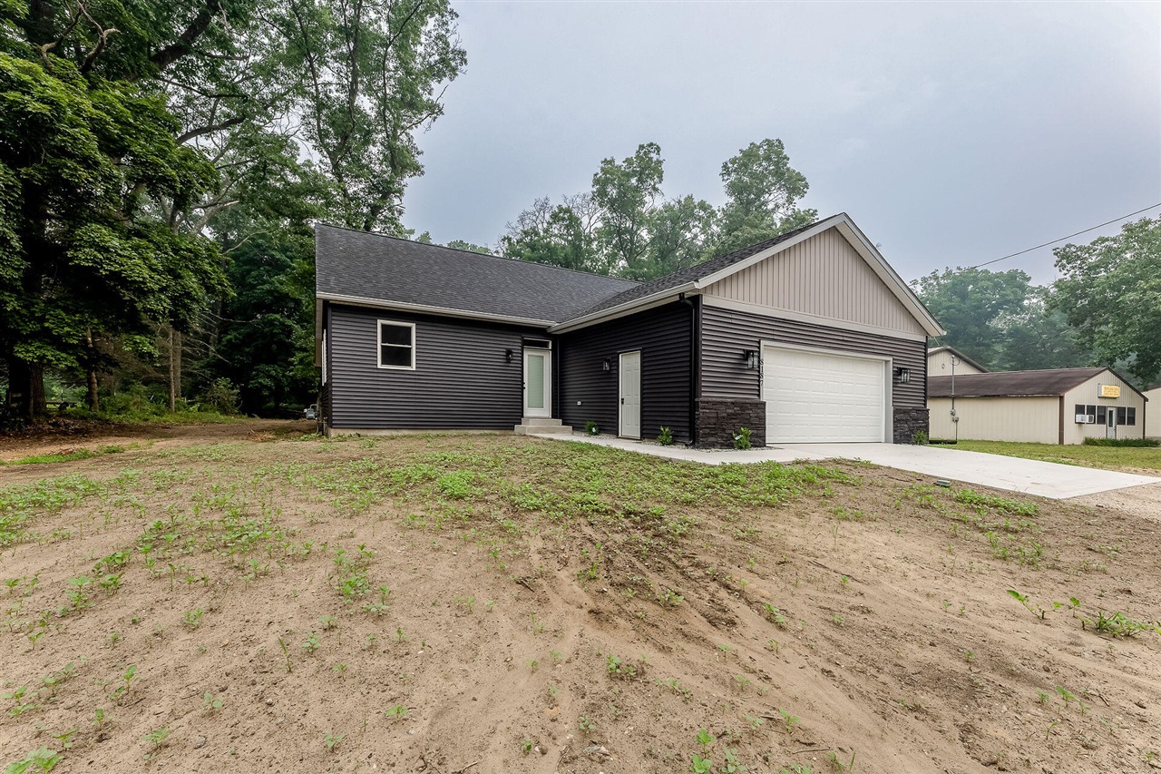 5th image of 8187 Holton Rd, Holton, MI 49425 | MLS# 70546903