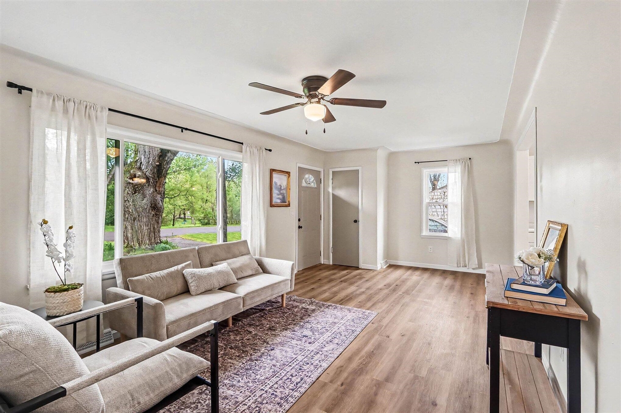 3rd image of 321 Snow Ave, Battle Creek, MI 49037 | MLS# 70546912