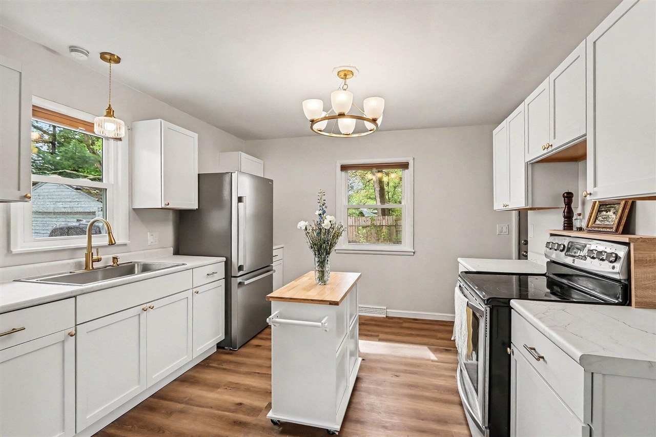 5th image of 321 Snow Ave, Battle Creek, MI 49037 | MLS# 70546912