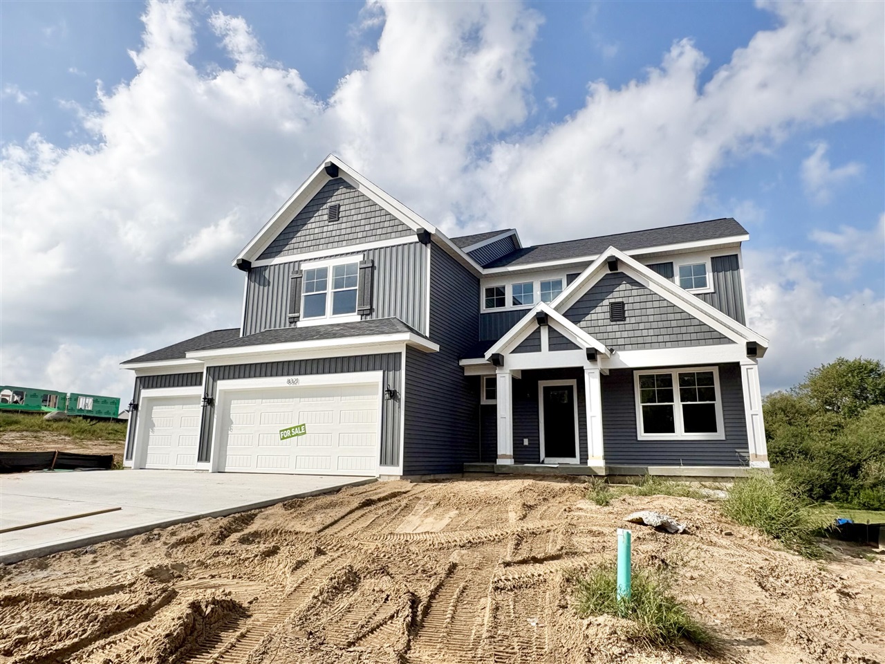 Photo 2 of Single family home for sale at 8321 Kettle Oak Dr, Alto, MI 49302 | MLS# 70546924 | Listing updated on 2026-09-01