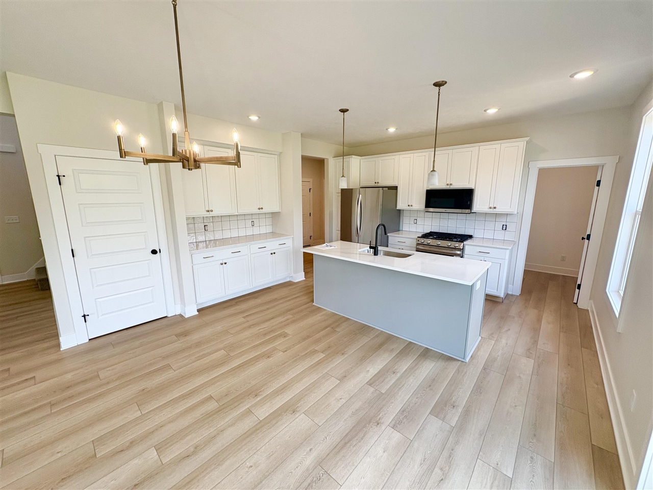 Photo 4 of Single family home for sale at 8321 Kettle Oak Dr, Alto, MI 49302 | MLS# 70546924 | Listing updated on 2026-09-01