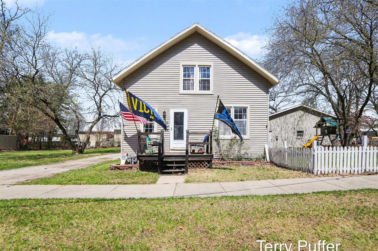 2nd image of 6488 3rd St, Holton, MI 49425 | MLS# 70546926