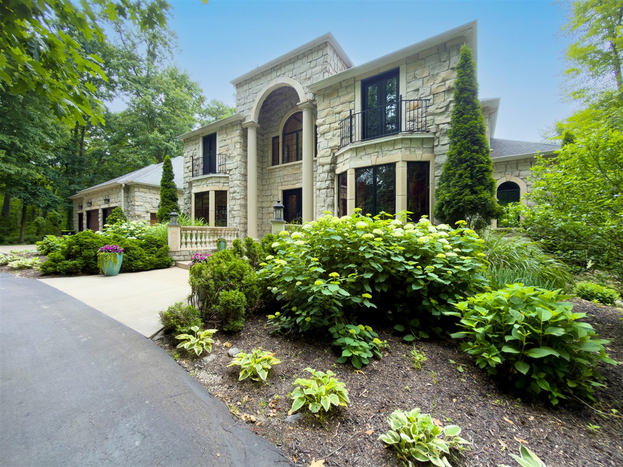 1st image of 554 Bailey Lake Dr, Lowell, MI 49331 | MLS# 70546972