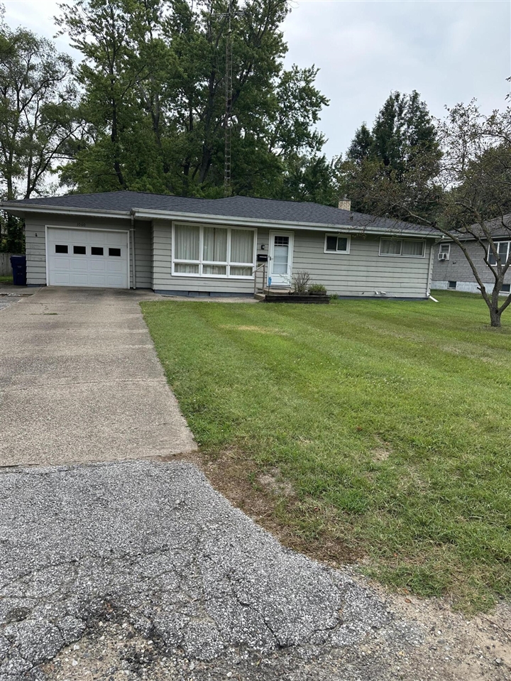 1st image of 1060 Indiana Ave, Benton Harbor, MI 49022 | MLS# 70546978