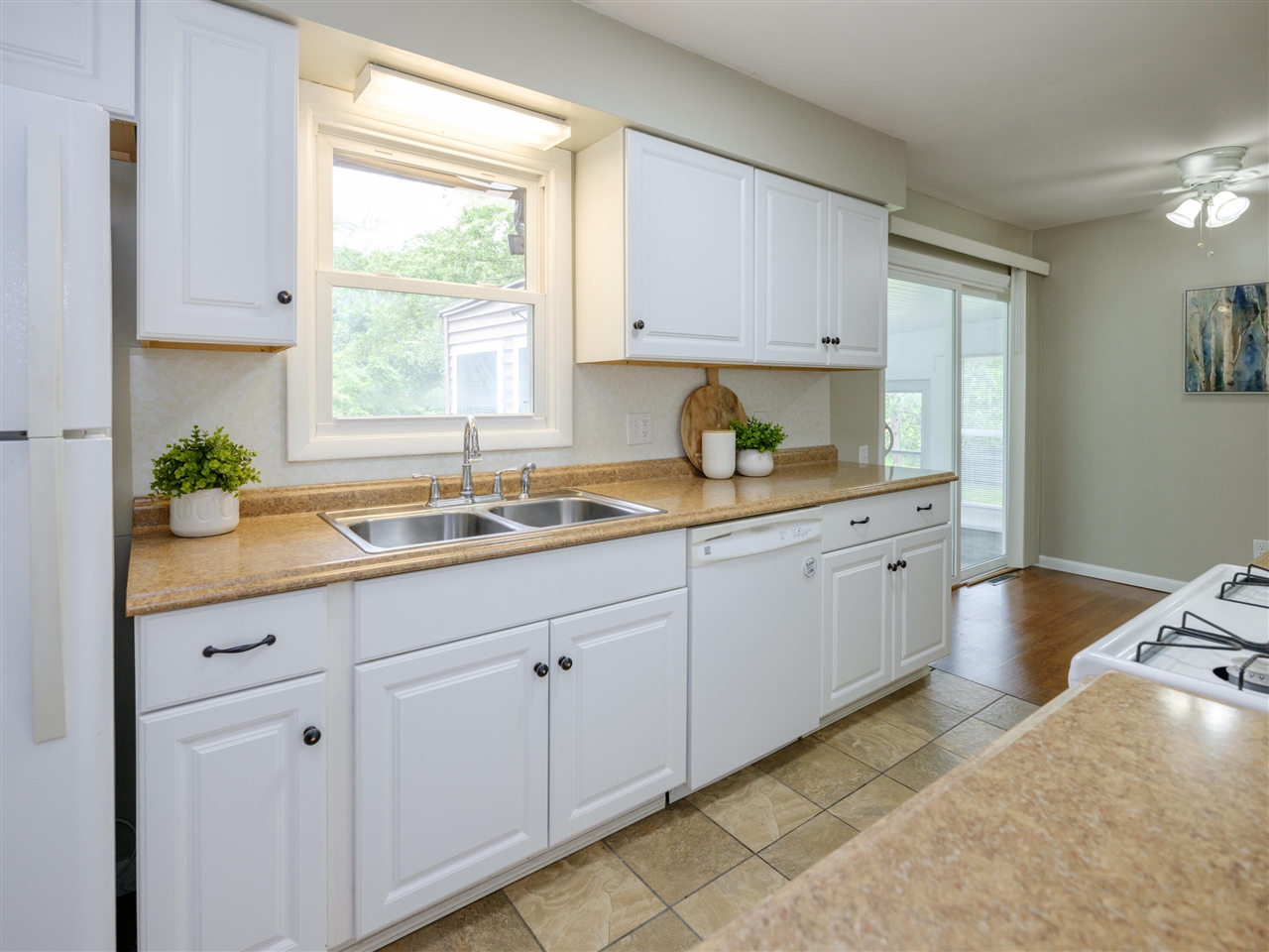 2nd image of 22977 Grandeur Ave, Mattawan, MI 49071 | MLS# 70546992