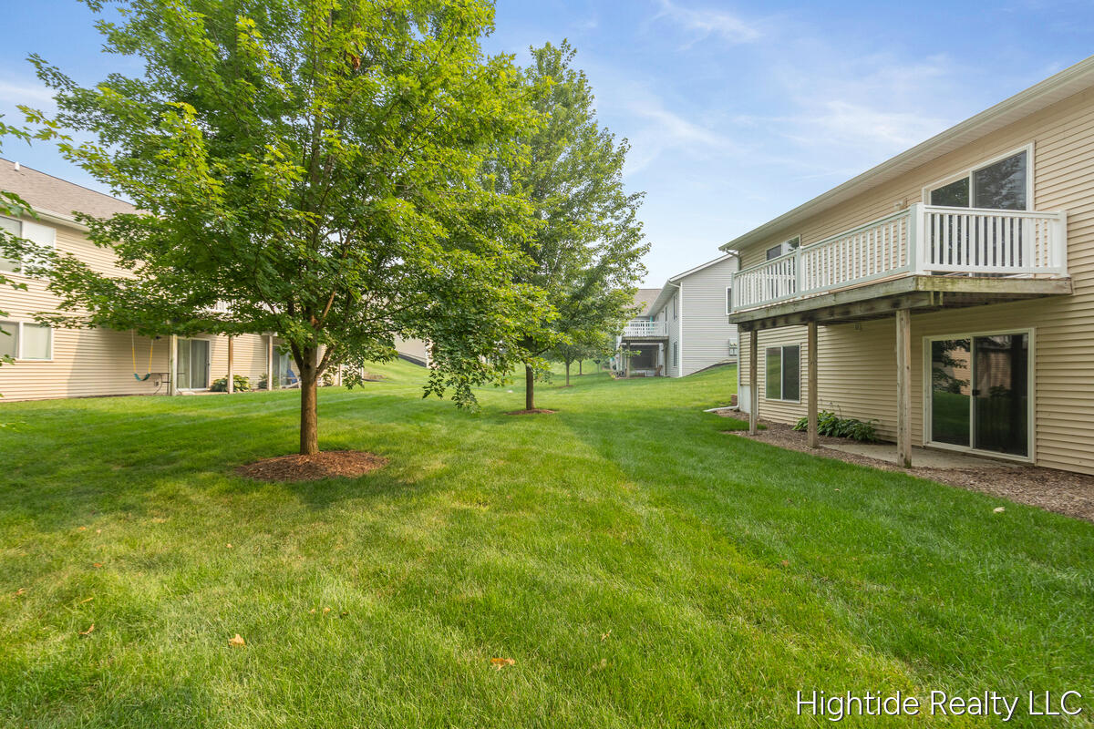 30th image of 656 Wren Ct, Middleville, MI 49333 | MLS# 70547008