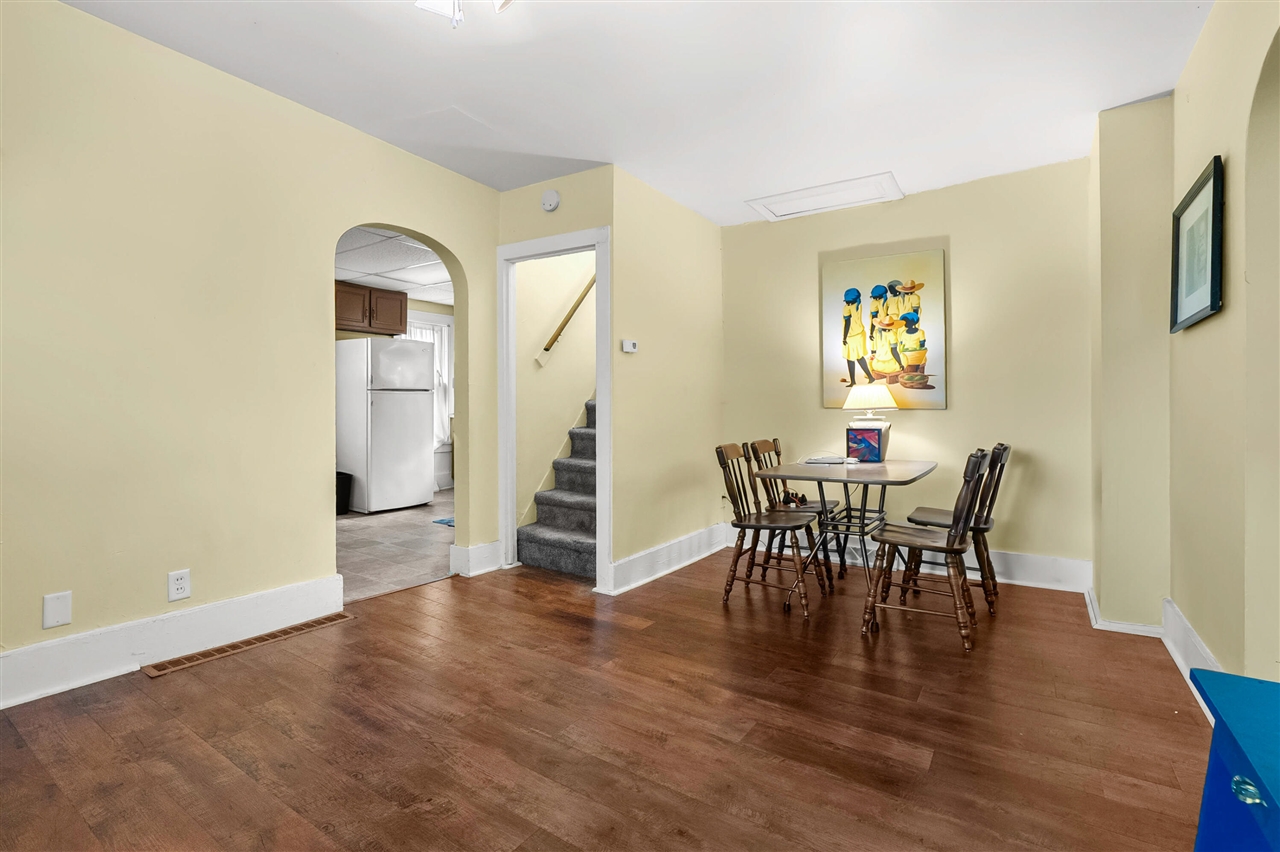 4th image of 611 Hoek Aly, Kalamazoo, MI 49001 | MLS# 70547009