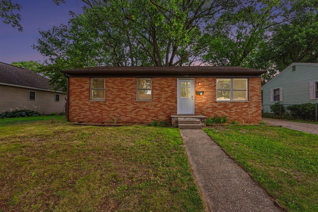 2nd image of 1436 Wesley Ave, Muskegon, MI 49442 | MLS# 70547016