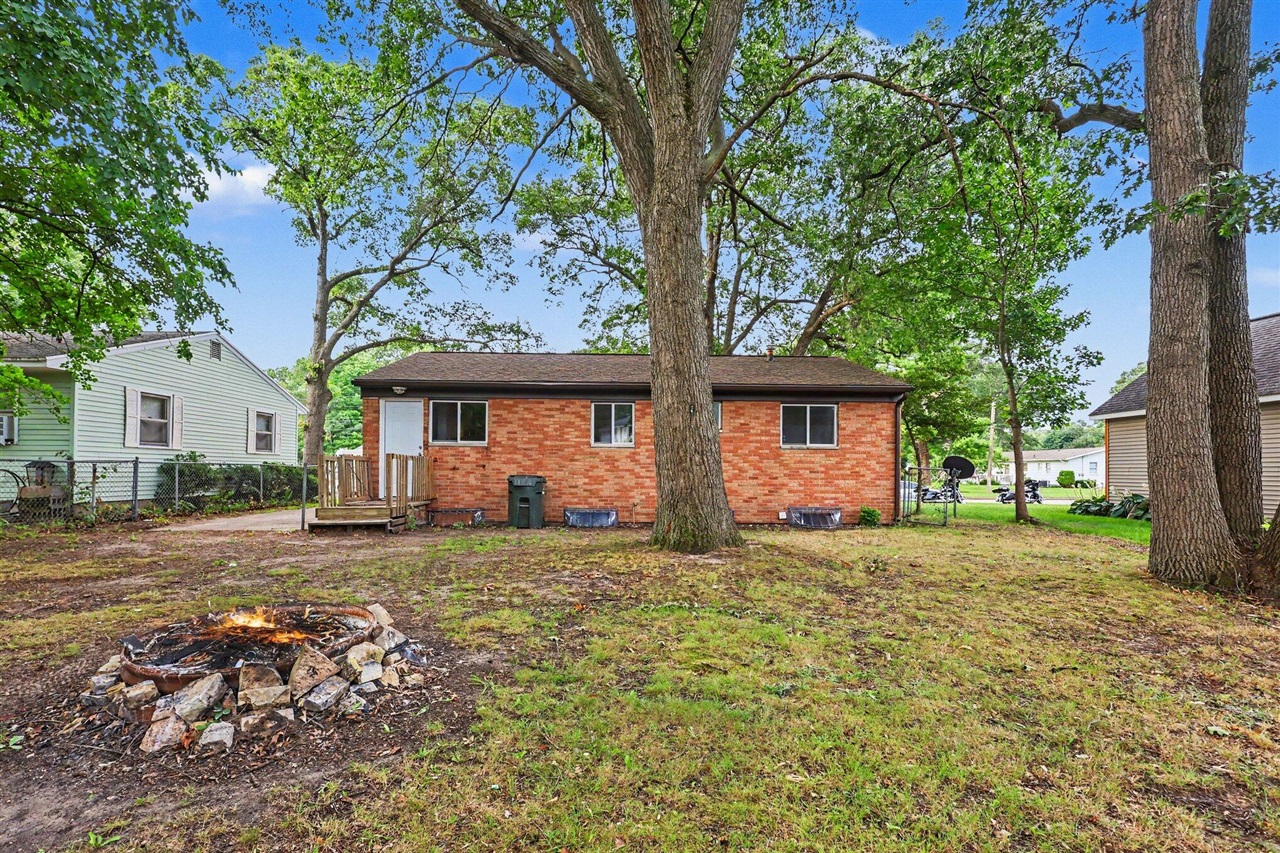 5th image of 1436 Wesley Ave, Muskegon, MI 49442 | MLS# 70547016
