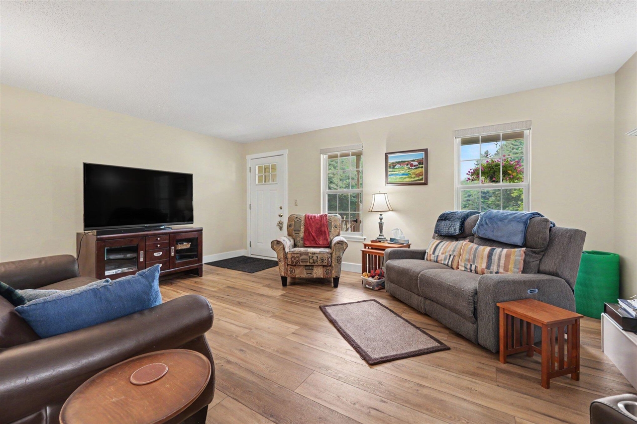4th image of 4887 W Jack Pine Dr, Grant, MI 49327 | MLS# 70547029