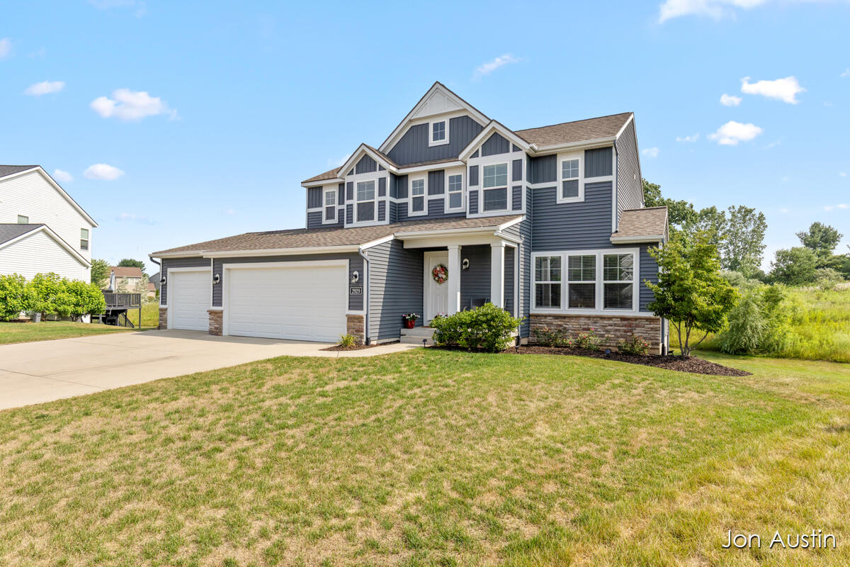 2nd image of 2929 E Morgan Trl, Rockford, MI 49341 | MLS# 70547031