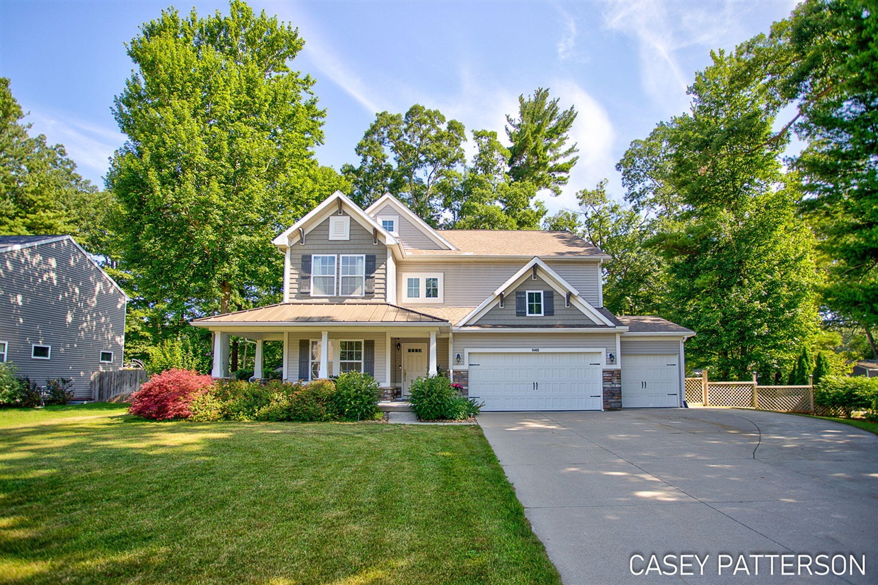 1st image of 14415 Manor Rd, Grand Haven, MI 49417 | MLS# 70547047