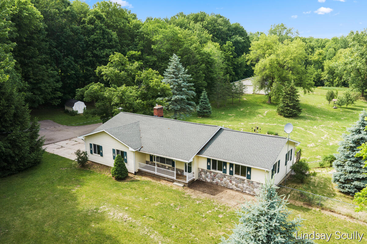 1st image of 1525 104th St, Byron Center, MI 49315 | MLS# 70547049