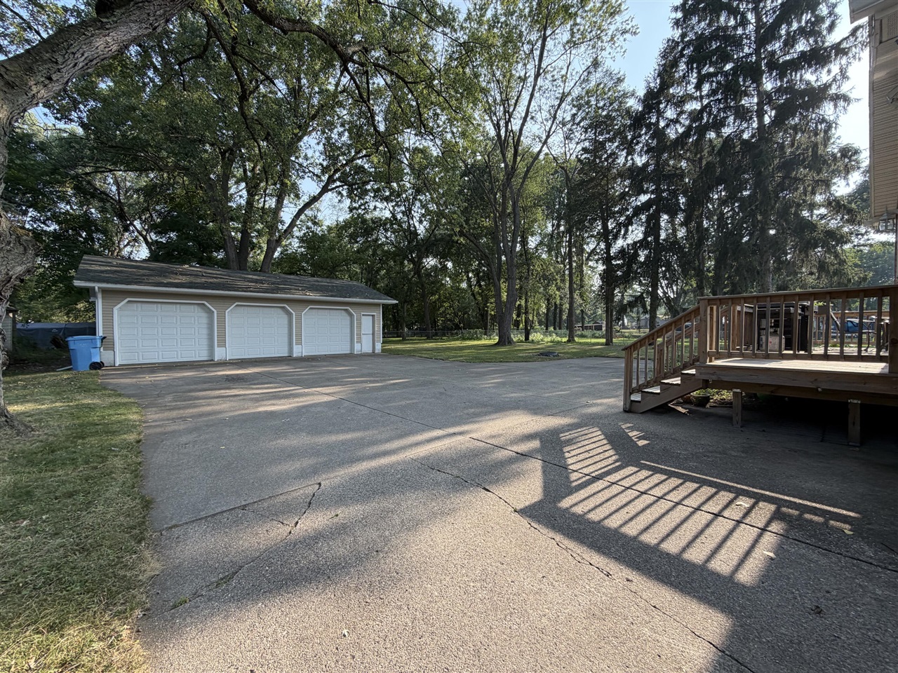 2nd image of 401 W Miller Rd, Lansing, MI 48911 | MLS# 70547056