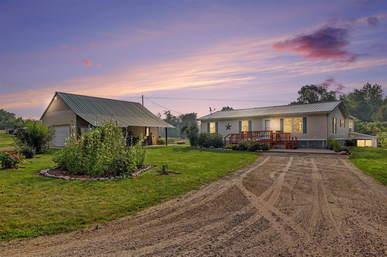 1st image of 9752 Fuller Rd, Greenville, MI 48838 | MLS# 70547112
