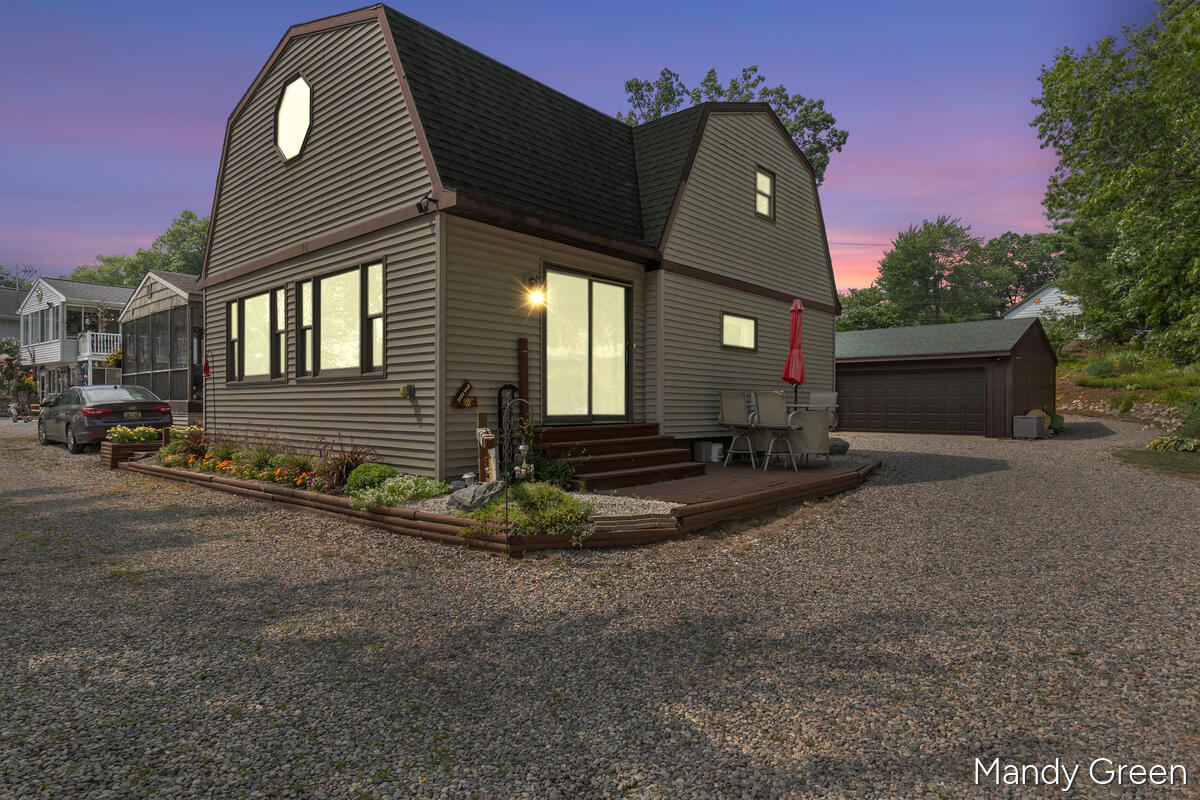 3rd image of 2858 Hall St, Orleans, MI 48865 | MLS# 70547113